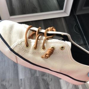 Sperry top-sliders